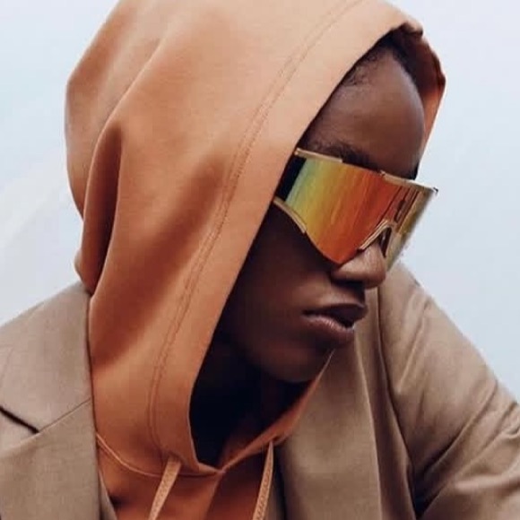 Excluded Balmain Sunglasses, New 395 - Picture 5 of 14